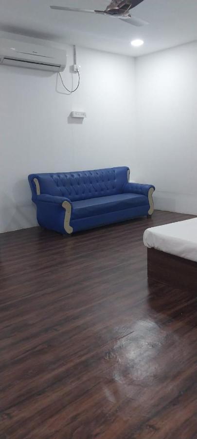 The Black Leaf Hotel Raipur  Exterior photo
